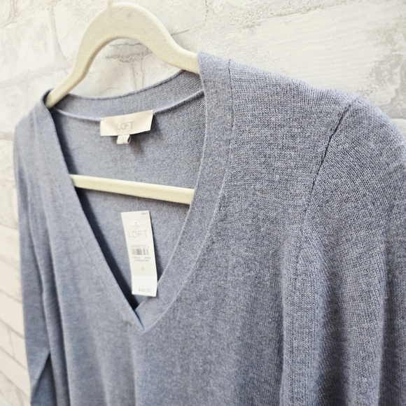 LOFT Sweater - Picture 3 of 6